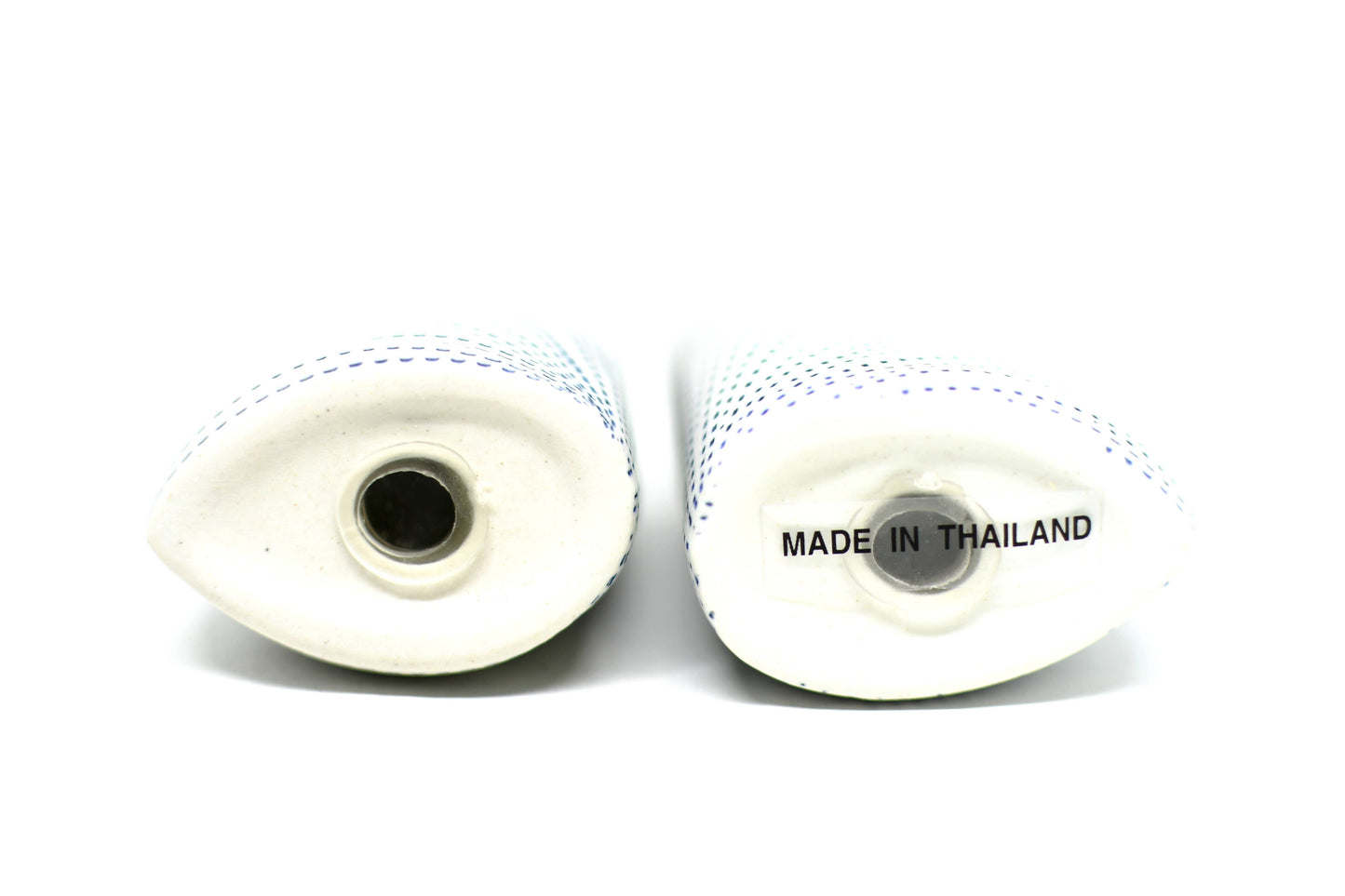 Ensemble de salière et poivrière en porcelaine artisanale ADA, design élégant et finition artisanale, par Art Floral Trading LLC
