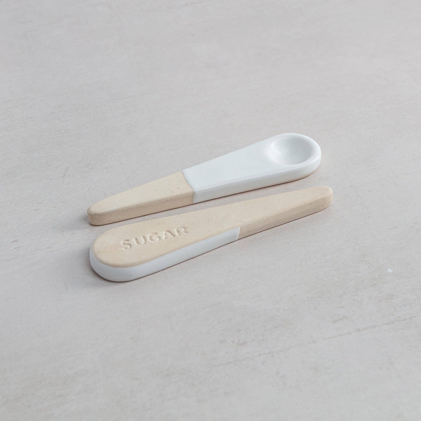 Cuillère à sucre Organics blanc grès tourné à la main