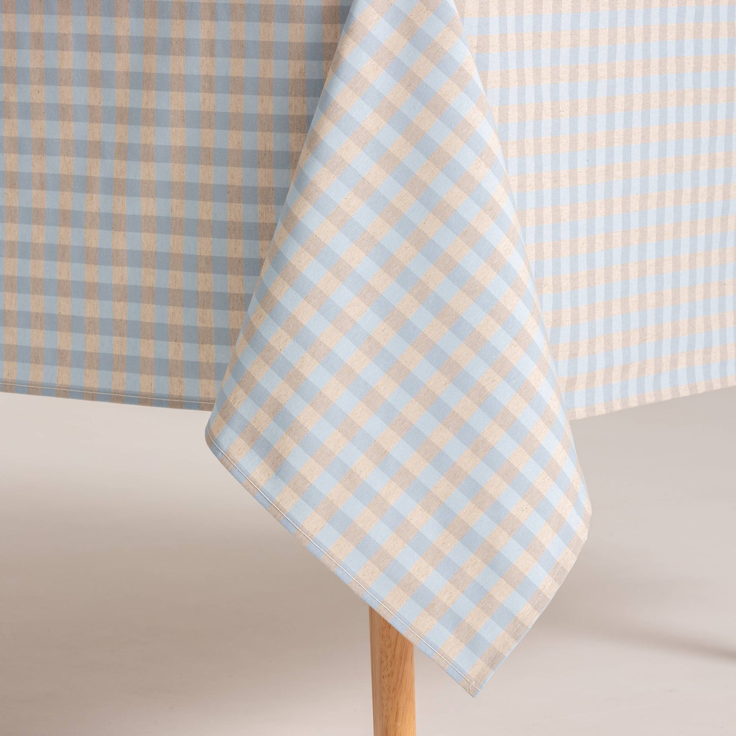 Nappe anti-taches vichy coton NOVY 140 cm – Motif carreaux élégant