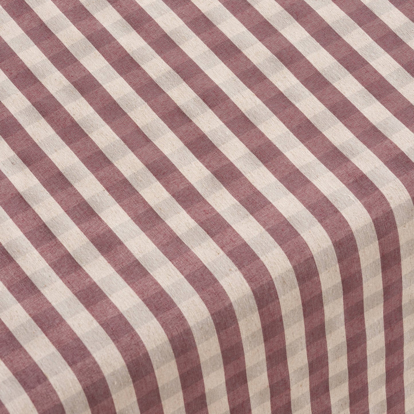 Nappe anti-taches vichy coton NOVY 140 cm – Motif carreaux élégant
