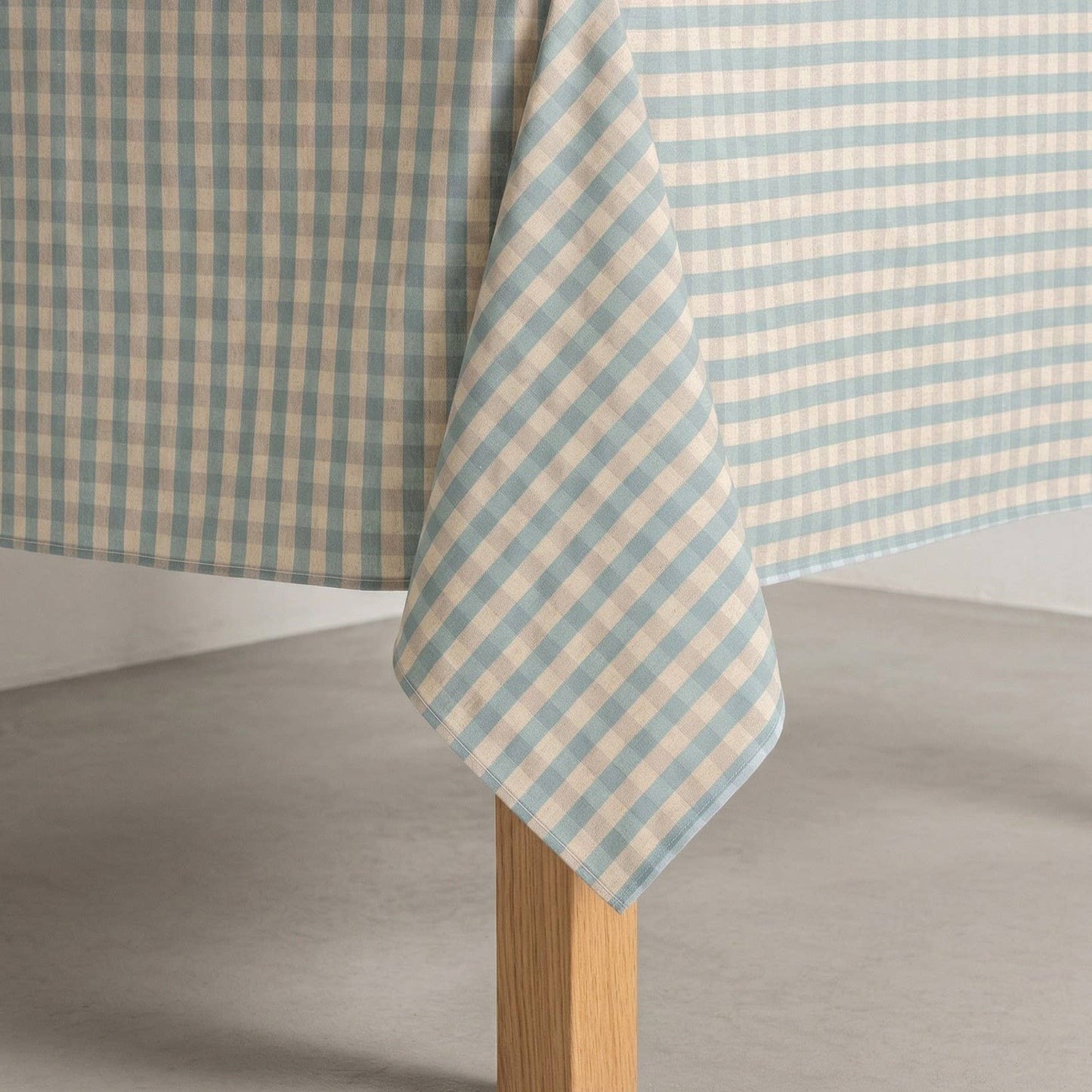 Nappe anti-taches vichy coton NOVY 140 cm – Motif carreaux élégant
