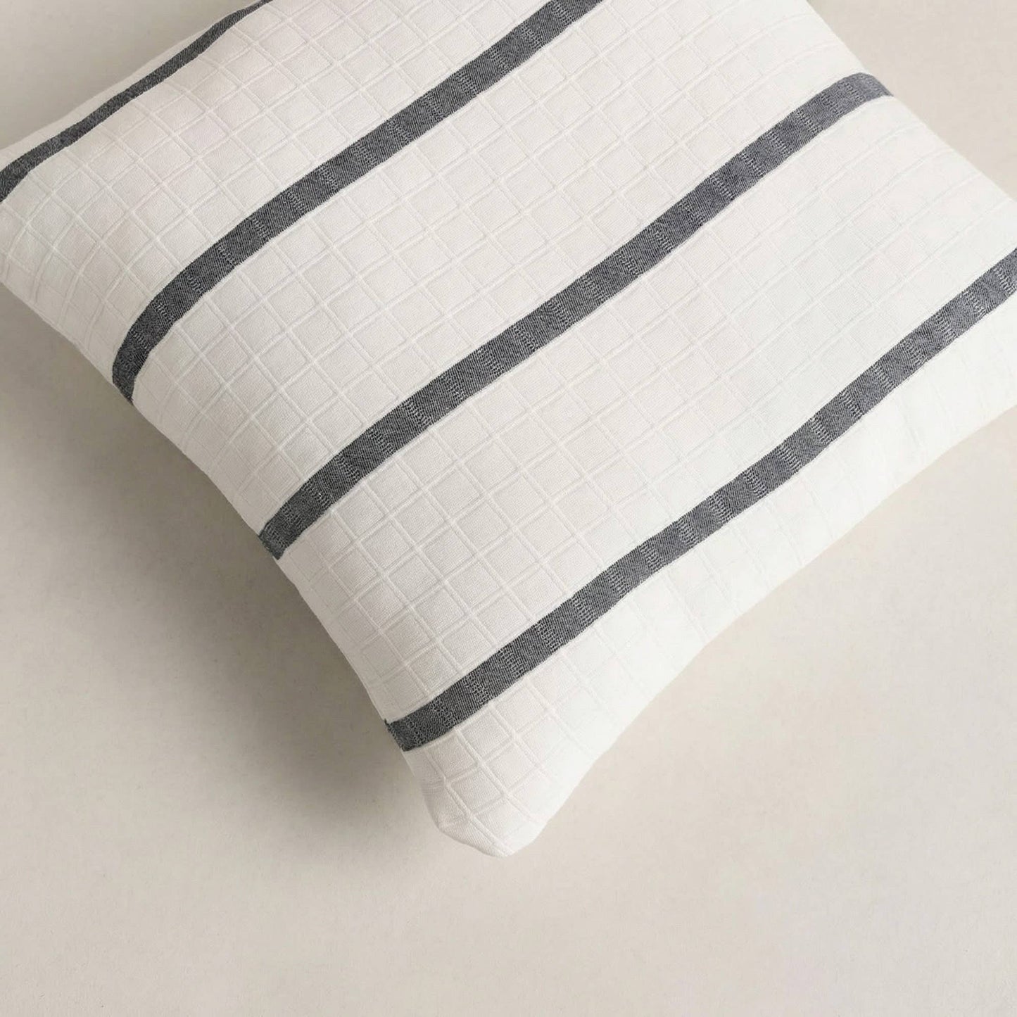 Housses de coussin jacquard rayures RETTA 45x45 cm lot de 2