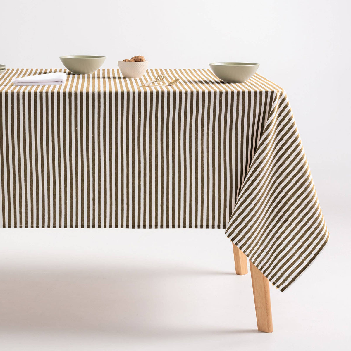 Nappe rayée résistante aux taches en coton polyester GAMUSI, 140 cm de large, idéale pour la décoration de table.