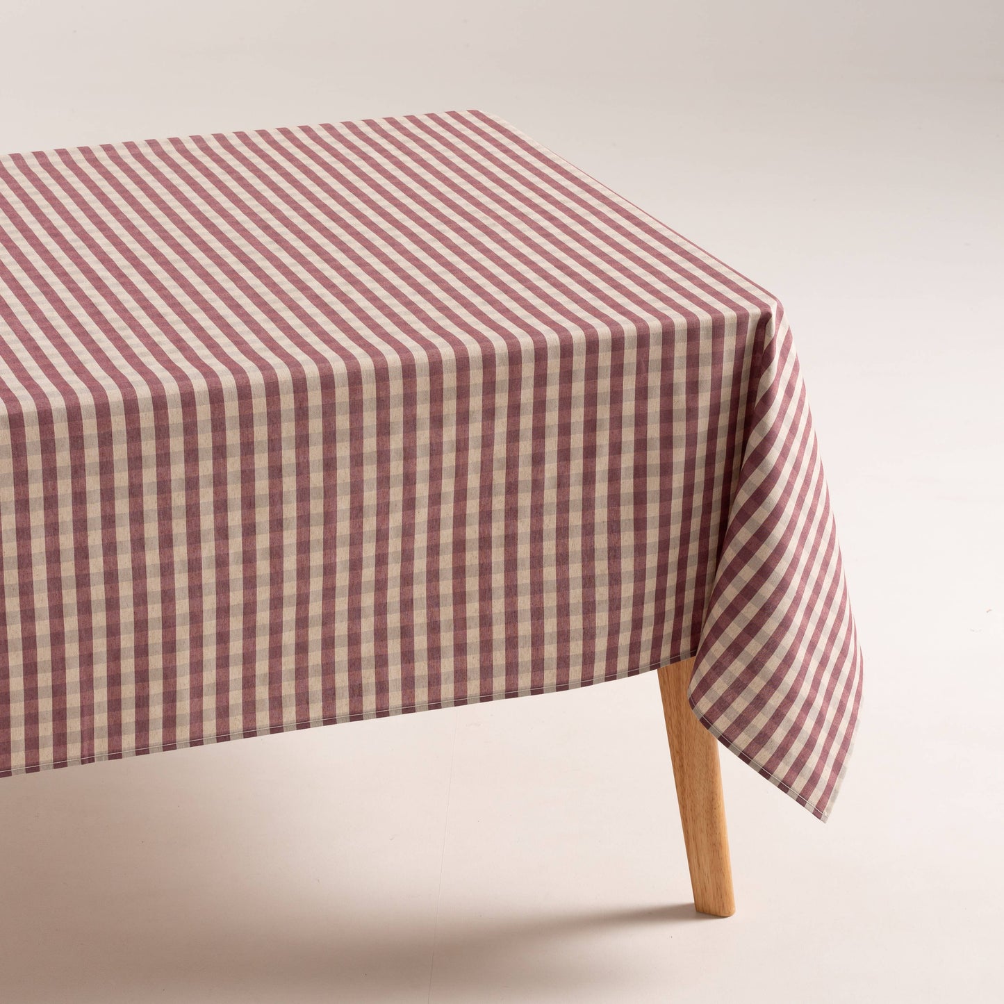 Nappe anti-taches vichy coton NOVY 140 cm – Motif carreaux élégant