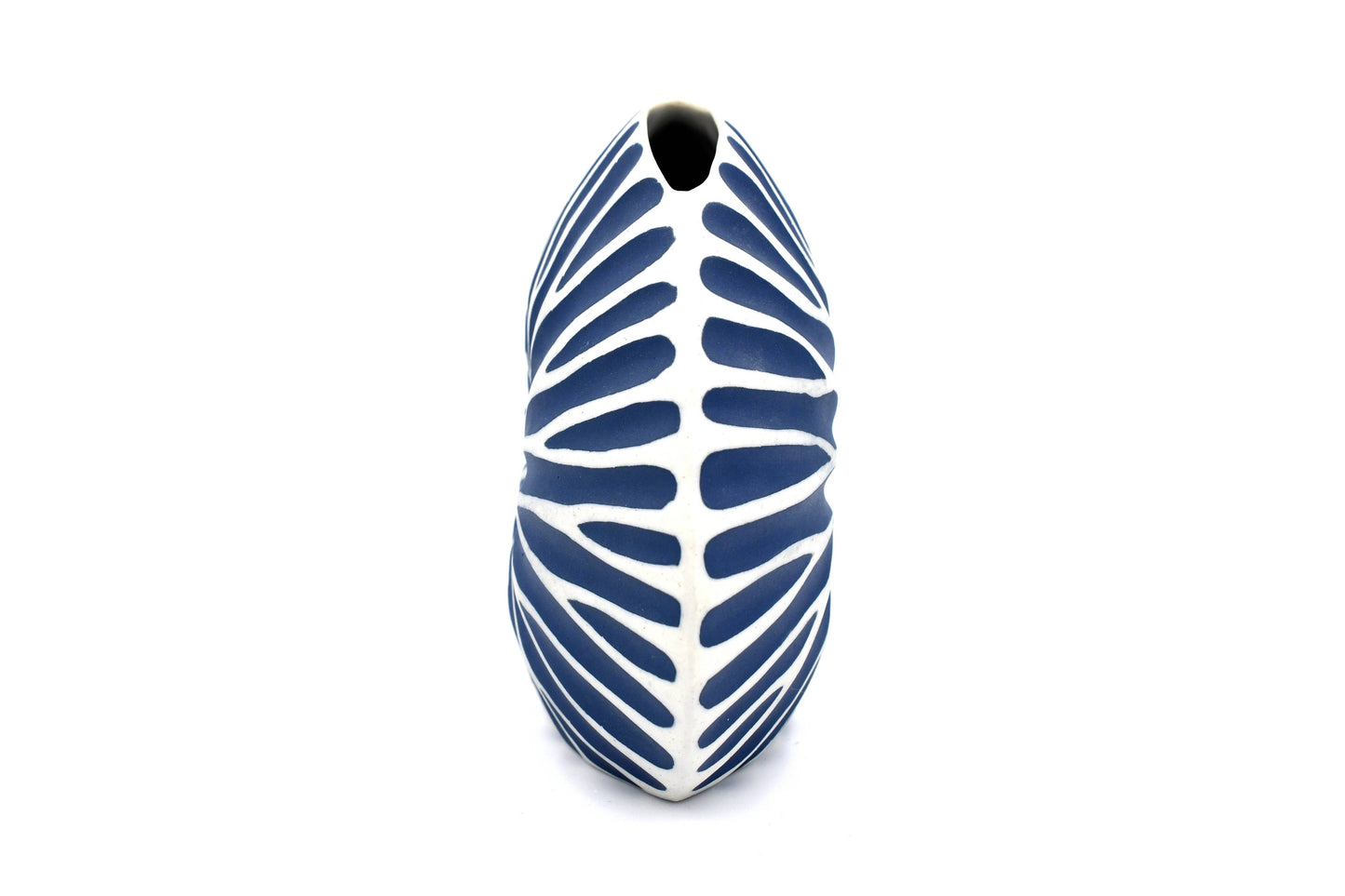 Vase rond miniature DIVA en porcelaine fait main avec bourgeons, design élégant de la marque Art Floral Trading LLC