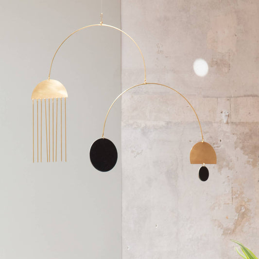 « Frange » mobile en laiton cinétique pour une décoration minimaliste: Noir