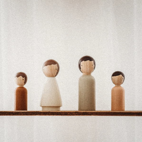 Set de 4 figurines en bois